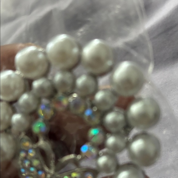 Silver and White Butterfly Brooch - Picture 4 of 4